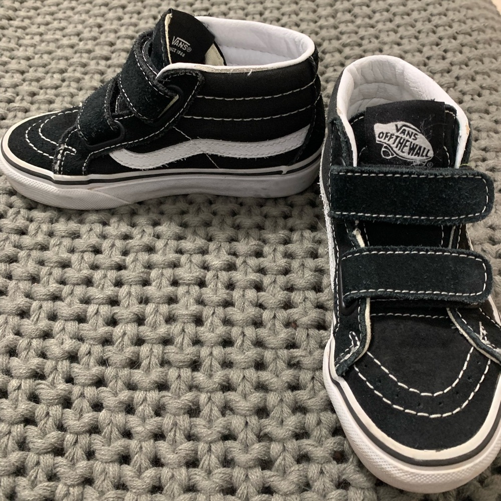 Vans little kids high top Velcro shoes